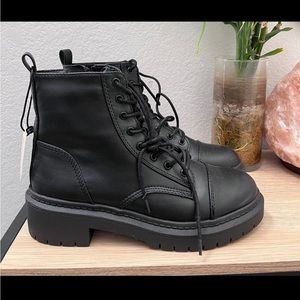 Women’s boots